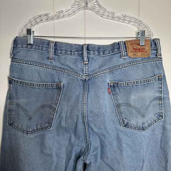 Levis 505 Relaxed Fit Jeans Mens 40X32 Blue Straight Denim Medium Wash - Picture 4 of 12